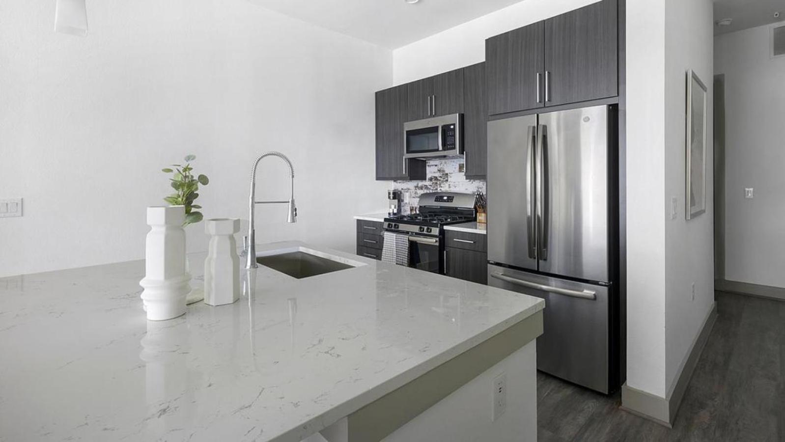 Landing - Modern Apartment With Amazing Amenities Houston Buitenkant foto
