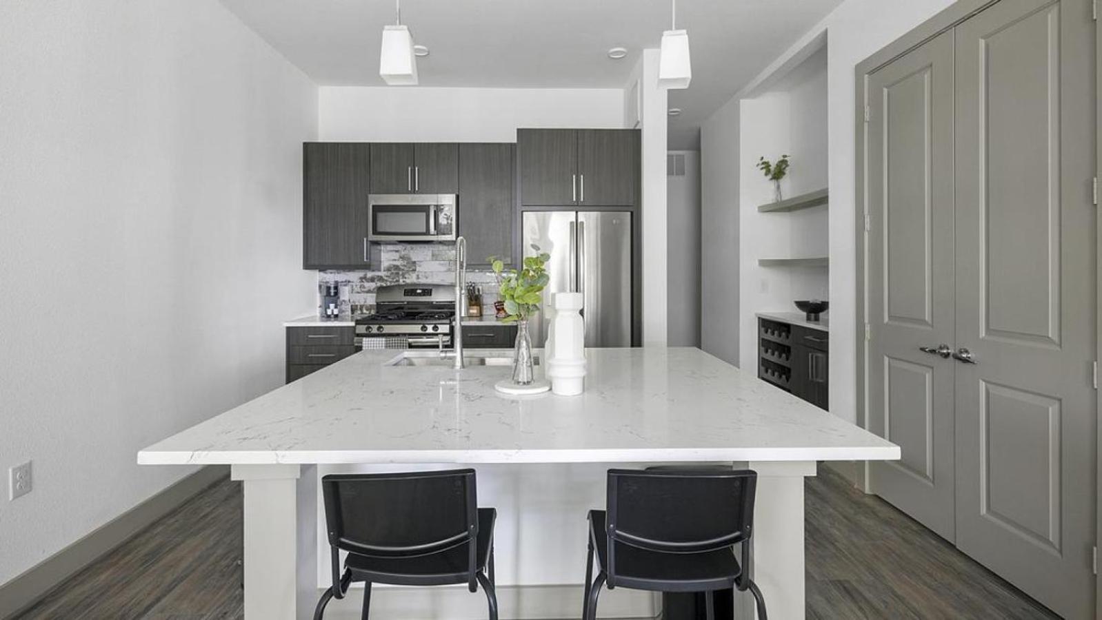 Landing - Modern Apartment With Amazing Amenities Houston Buitenkant foto